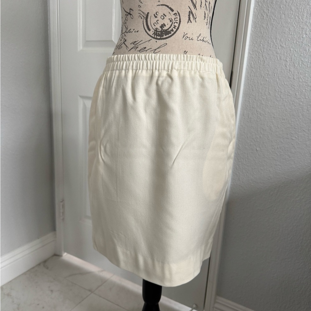 Knight’s Elegant Cream Skirt 1
